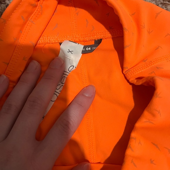 Oiselle Firecracker Reflective 3/4 Tights - Picture 5 of 11